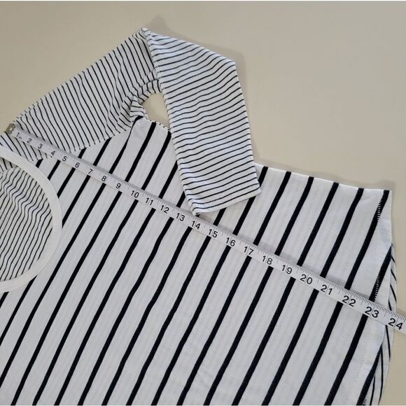 Gap Scoop Neck Stripe Tee - Picture 4 of 8